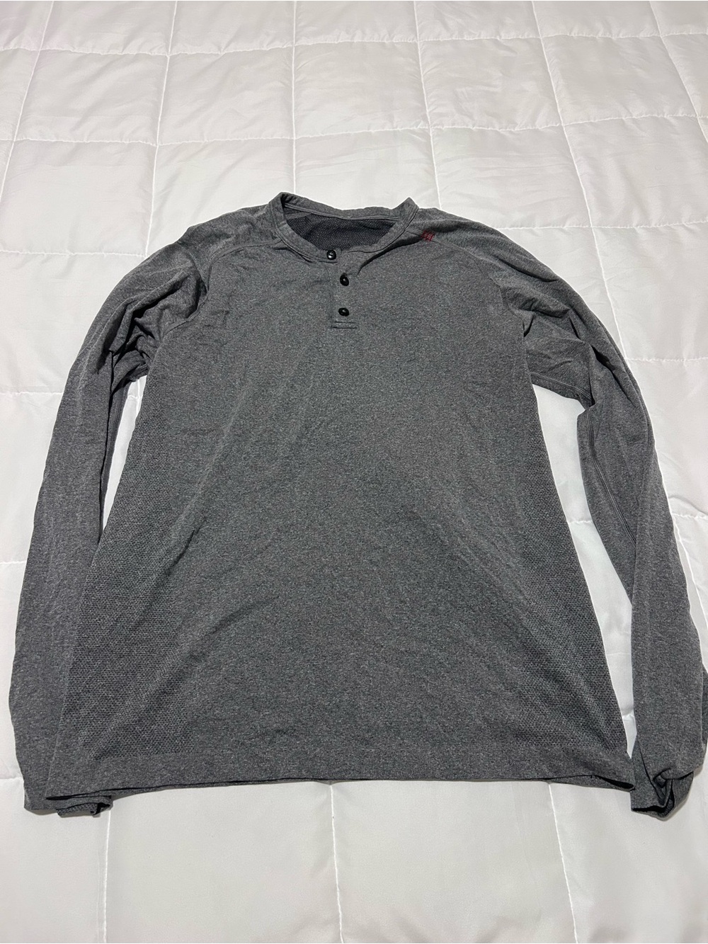 lululemon athletica Men's Grey Long-Sleeve Henley